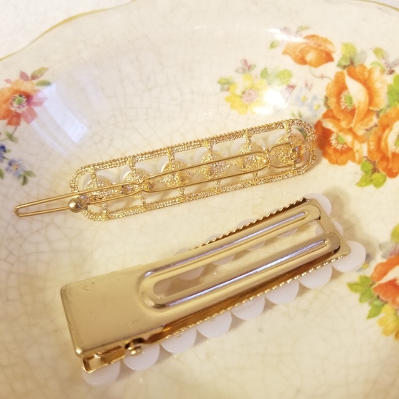 Faux Pearl Hair Clips - Picture 3 of 3